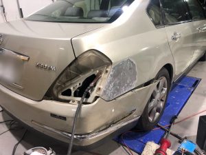 ティアナのクォーターパネル修理