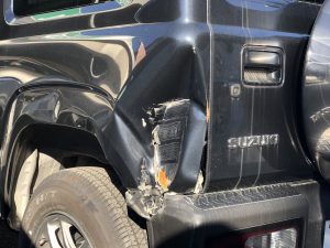 新車が…