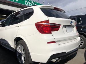 ＢＭＷＸ３のバンパー修理