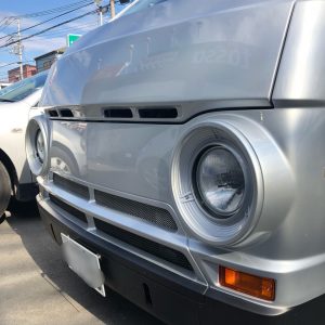 ハイエース　テールランプカバー塗装　相模原市