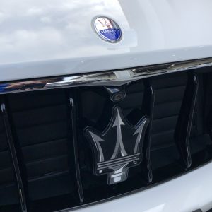 レヴァンテのバンパー修理