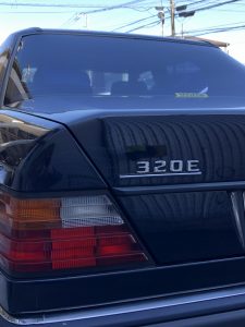 ベンツe320バンパー損傷