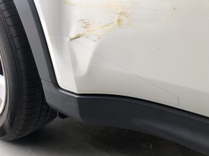 ホンダ・ヴェゼルのドア修理