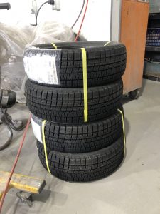 スタッドレスタイヤに履き替え