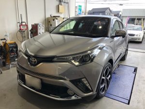 トヨタC－ＨＲのドア修理
