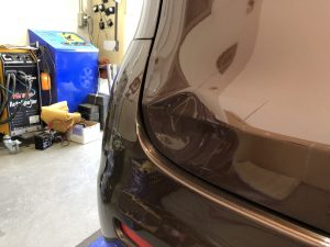 日産モコのリアゲート修理