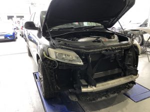 アウディＱ７の修理