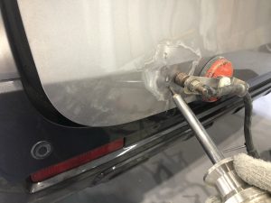 バックドアのヘコミ修理
