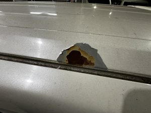 ホワイトパールセレナの塗装ハゲ