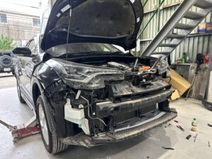 ぶつけられたトヨタＣＨＲ