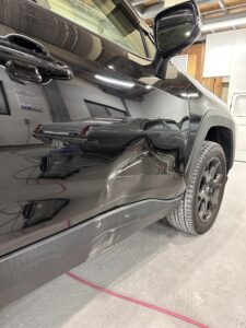 RAV４のドア修理