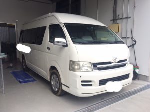 ハイエースの板金