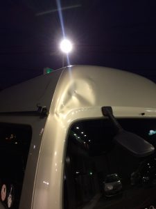大きなヘコミ