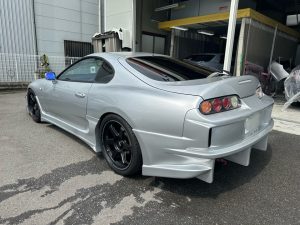 80スープラ エアロバンパー修理