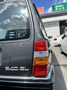 ボルボ240のバンパー修理
