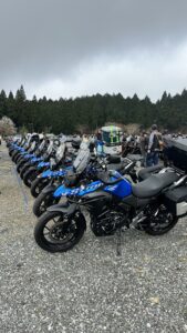 Vストロームのミーティングへ