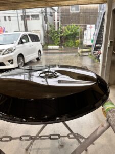 ゲレンデヴァーゲンのタイヤカバー修理