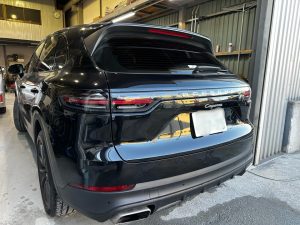 ポルシェカイエンのバックドア
