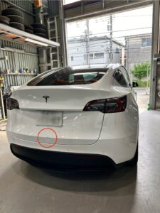 テスラモデルＹ バックドア修理